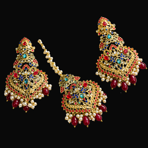 EARRINGS AND TIKKA