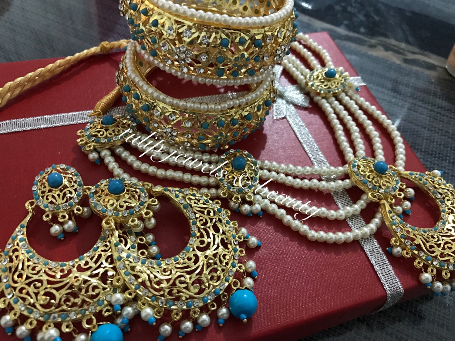Indian/Pakistani  Traditional Hyderabadi chandballi Pearls Jewellery Set & Bangles