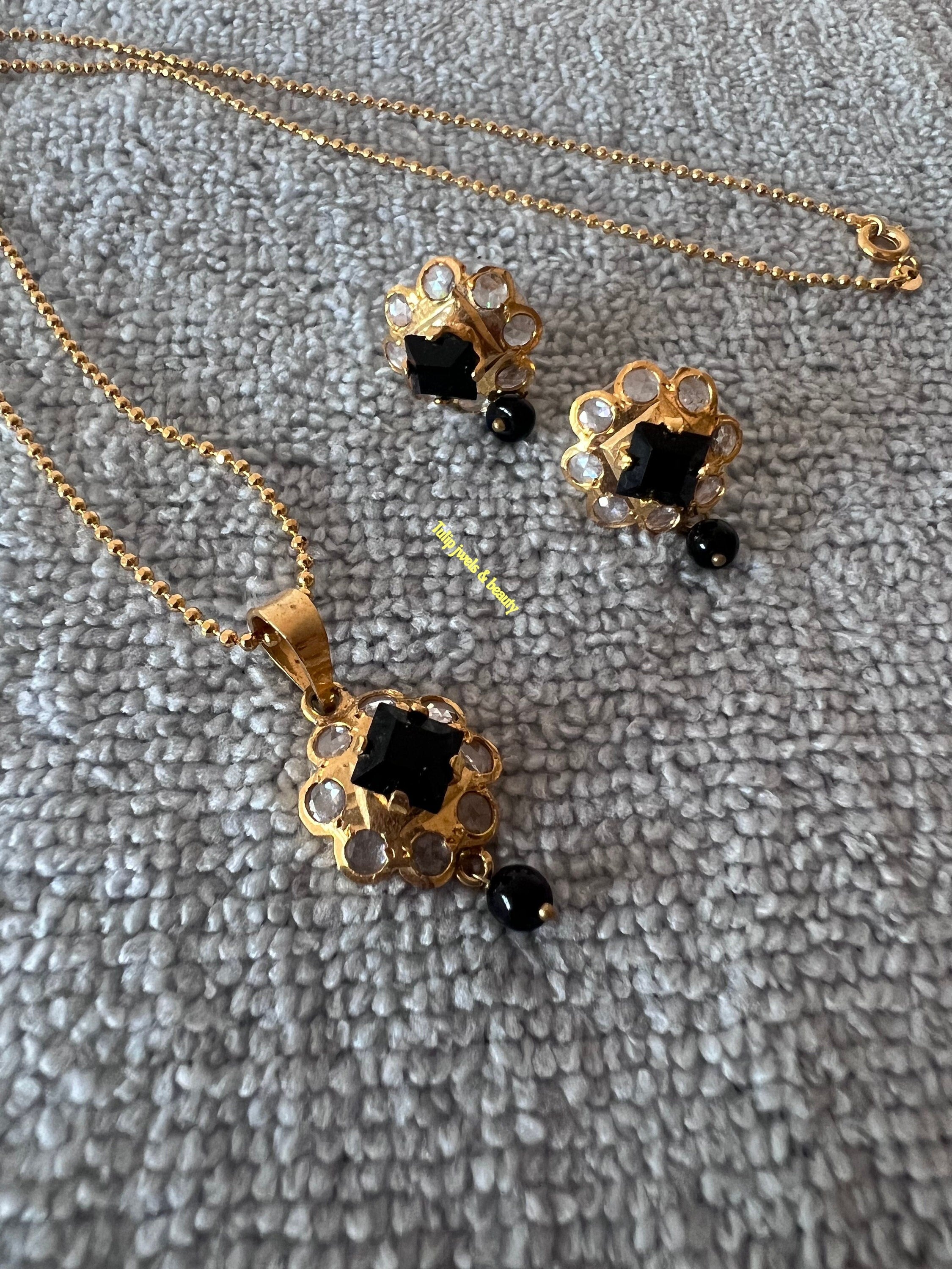Gold Plated Pendant Set: Black Polki Stone Studs