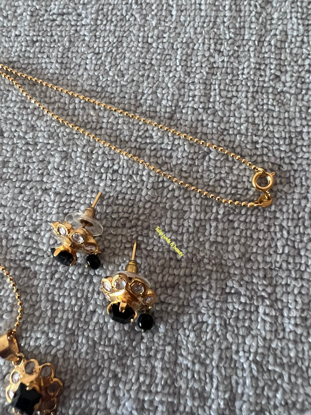 Gold Plated Pendant Set: Black Polki Stone Studs