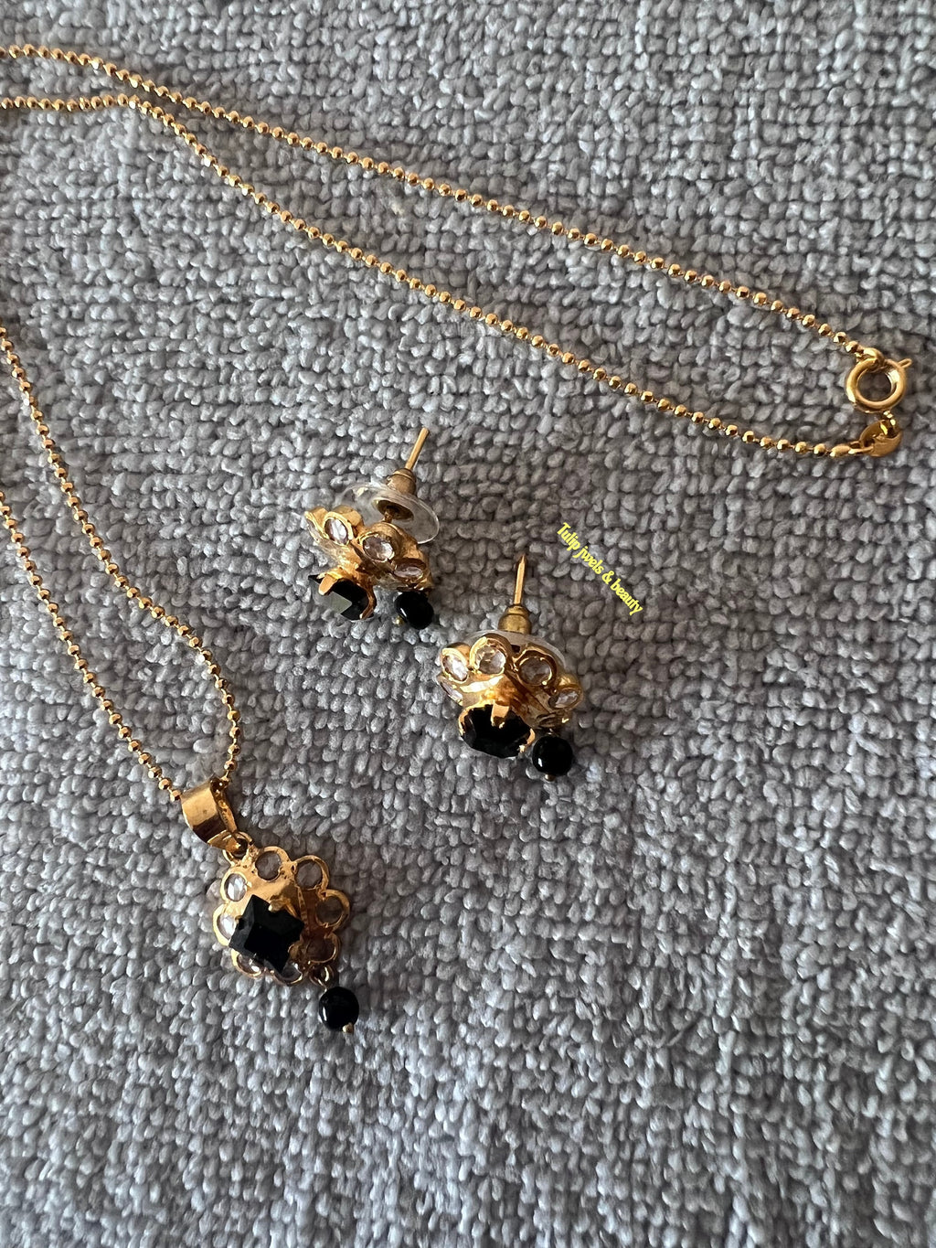 Gold Plated Pendant Set: Black Polki Stone Studs