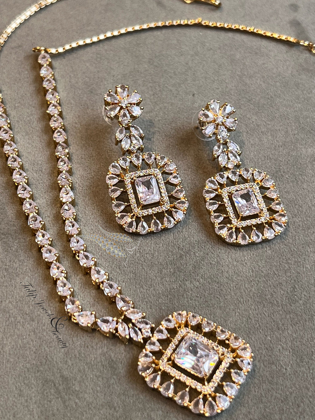 Gift for women, christmas gift for her, Indian Bridal Cubic Zirconia Necklace Set: Gold Plated Wedding Jewelry
