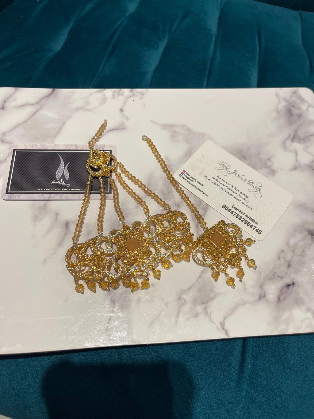 Gold-Plated Jhummar Tikka Set: Pakistani Bridal Jewelry