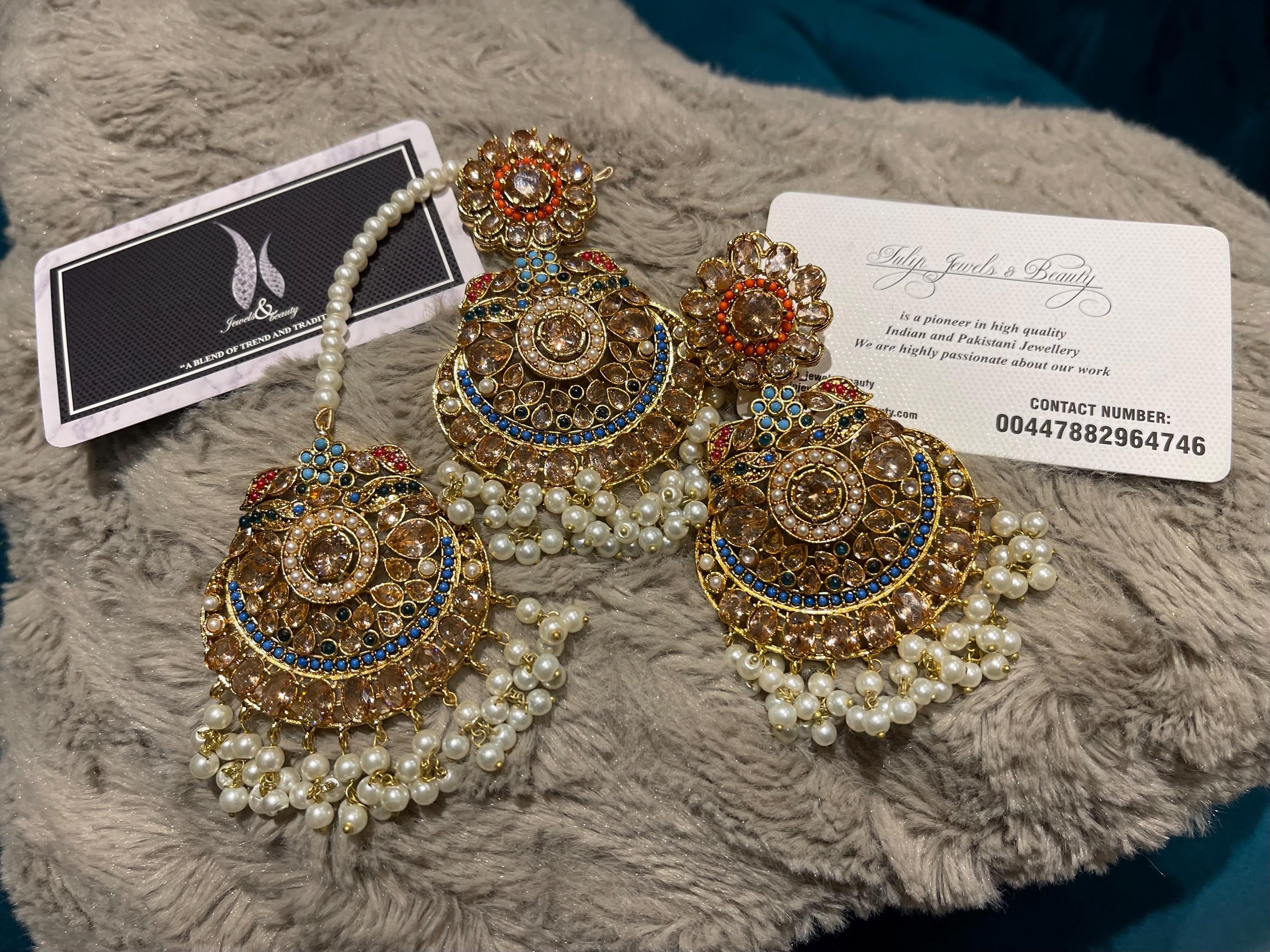 Earrings and tikka jewellery set, Indian jewelry, Pakistani Jewellery, sabyasachi inspired,