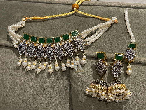 Emerald Green Indian Choker Necklace Set: Jhumki Earrings & Tikka