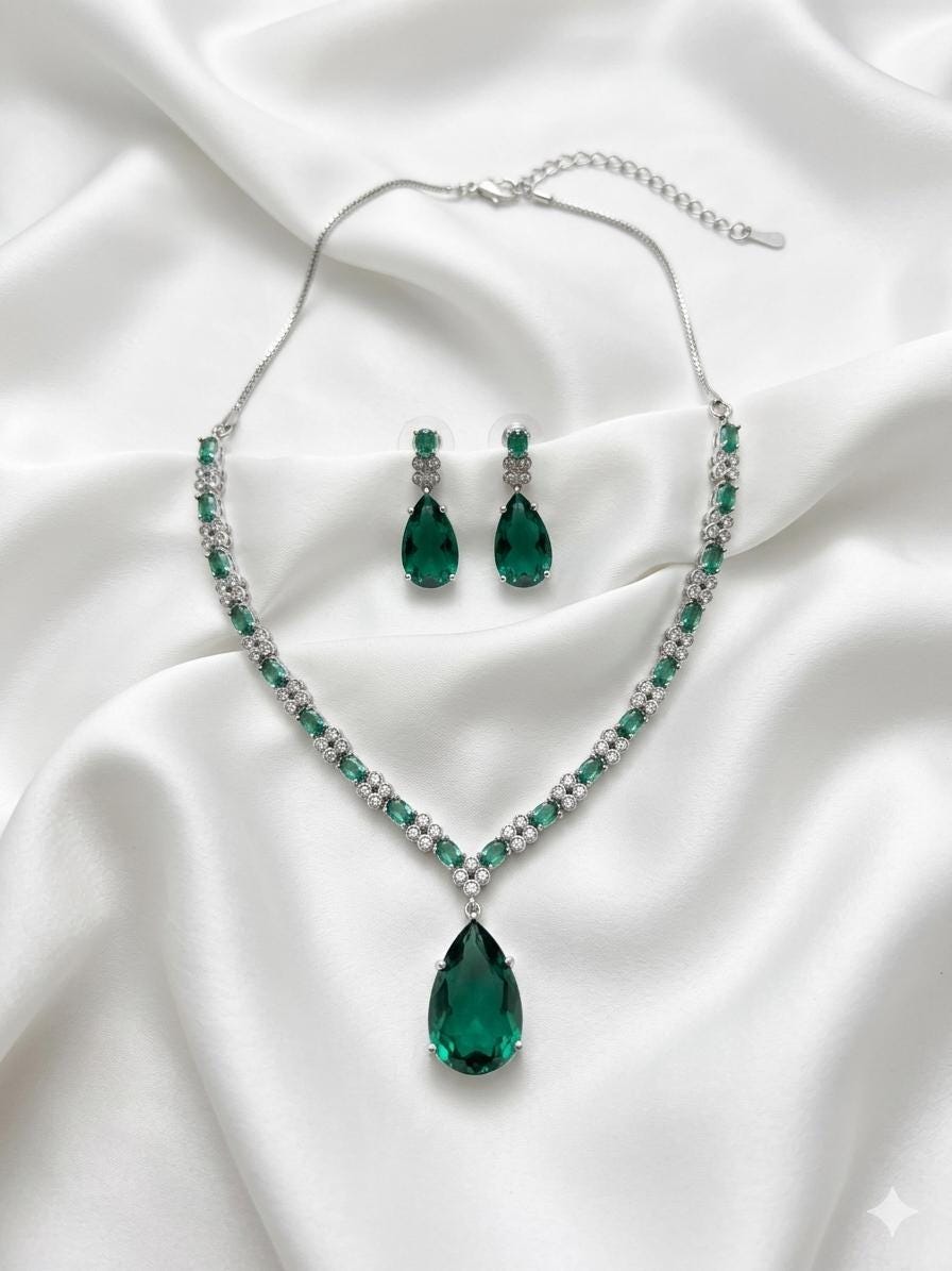 Green Crystal Bridal Jewelry Set, Teardrop Necklace and Earrings Set, green Wedding Jewelry, Bridesmaid Gift, Silver Statement Necklace